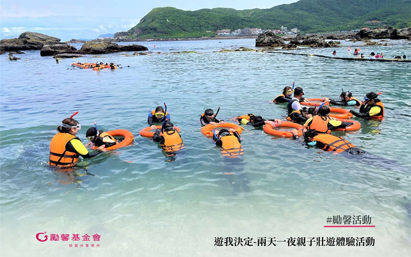 向日葵小屋協助小可與爸爸進行會面